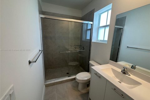 Villa ou maison à vendre à Miami, Floride: 3 chambres, 170.94 m2 № 1950395 - photo 15