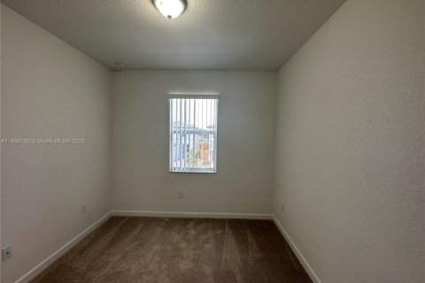 Villa ou maison à vendre à Miami, Floride: 3 chambres, 170.94 m2 № 1950395 - photo 23