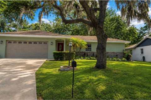 Casa en Brandon, Florida 4 dormitorios, 151.24 m2 № 2129408