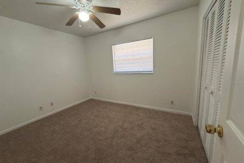 House in Brandon, Florida 4 bedrooms, 151.24 sq.m. № 2129408 - photo 22