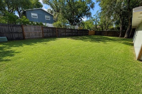 House in Brandon, Florida 4 bedrooms, 151.24 sq.m. № 2129408 - photo 28