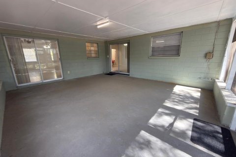 House in Brandon, Florida 4 bedrooms, 151.24 sq.m. № 2129408 - photo 27