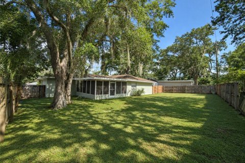 House in Brandon, Florida 4 bedrooms, 151.24 sq.m. № 2129408 - photo 2