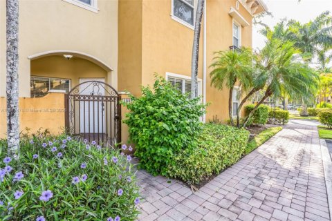 Condominio en venta en Tamarac, Florida, 3 dormitorios, 142.7 m2 № 1875172 - foto 21