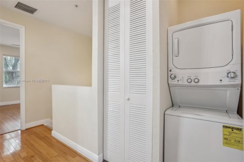 Condominio en venta en Tamarac, Florida, 3 dormitorios, 142.7 m2 № 1875172 - foto 19