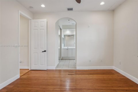 Condominio en venta en Tamarac, Florida, 3 dormitorios, 142.7 m2 № 1875172 - foto 11