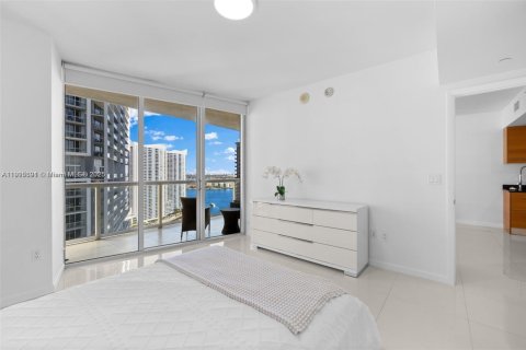 Condominio en venta en Miami, Florida, 1 dormitorio, 68 m2 № 1972259 - foto 10