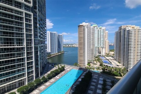 Condominio en venta en Miami, Florida, 1 dormitorio, 68 m2 № 1972259 - foto 12