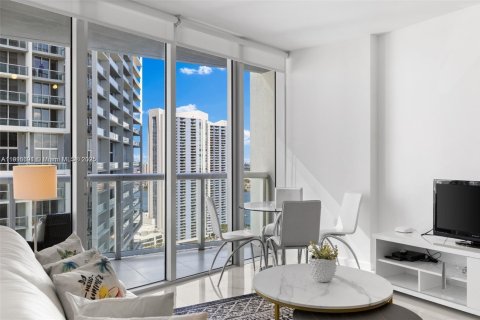 Condominio en venta en Miami, Florida, 1 dormitorio, 68 m2 № 1972259 - foto 4