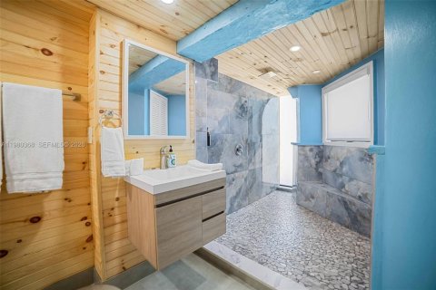 Villa ou maison à vendre à Big Pine Key, Floride: 6 chambres, 281.4 m2 № 2049171 - photo 14