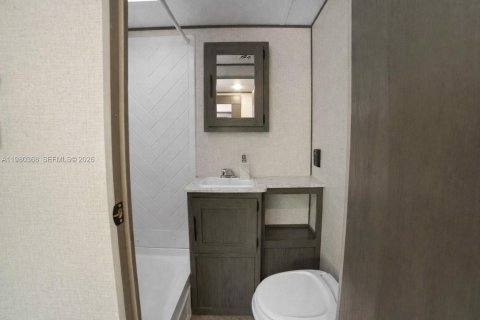 Villa ou maison à vendre à Big Pine Key, Floride: 6 chambres, 281.4 m2 № 2049171 - photo 30