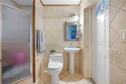 House in Homestead, Florida 4 bedrooms, 193.98 sq.m. № 1504918 - photo 22
