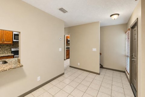 Villa ou maison à louer à Fort Lauderdale, Floride: 3 chambres, 124.67 m2 № 2390187 - photo 10