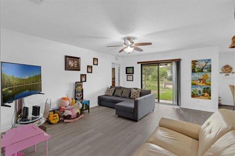 House in Haines City, Florida 3 bedrooms, 128.02 sq.m. № 1798064 - photo 6