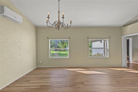 Villa ou maison à vendre à Spring Hill, Floride: 2 chambres, 187.66 m2 № 2399303 - photo 18