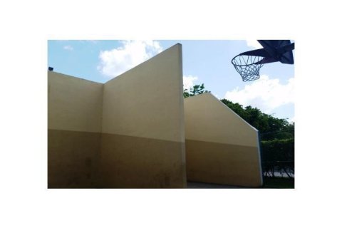 Copropriété à louer à Pembroke Pines, Floride: 2 chambres, 79.34 m2 № 1223628 - photo 1