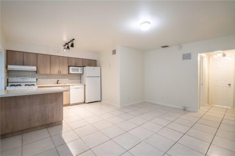 Appartement à louer à Miami, Floride: 1 chambre, 51.1 m2 № 1956710 - photo 4