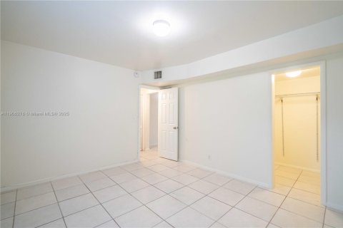 Appartement à louer à Miami, Floride: 1 chambre, 51.1 m2 № 1956710 - photo 11
