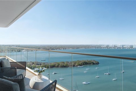 Condo in North Bay Village, Florida, 2 bedrooms  № 1758565 - photo 3