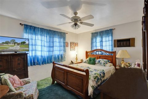 House in Lauderhill, Florida 3 bedrooms, 147.71 sq.m. № 2003181 - photo 22