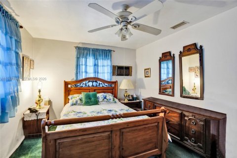 House in Lauderhill, Florida 3 bedrooms, 147.71 sq.m. № 2003181 - photo 24