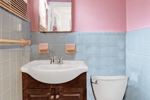 House in Lauderhill, Florida 3 bedrooms, 147.71 sq.m. № 2003181 - photo 26