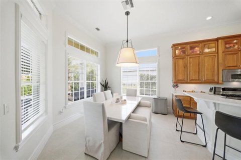 Casa en venta en Kissimmee, Florida, 5 dormitorios, 428.74 m2 № 2212838 - foto 24