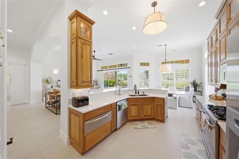 Casa en venta en Kissimmee, Florida, 5 dormitorios, 428.74 m2 № 2212838 - foto 18