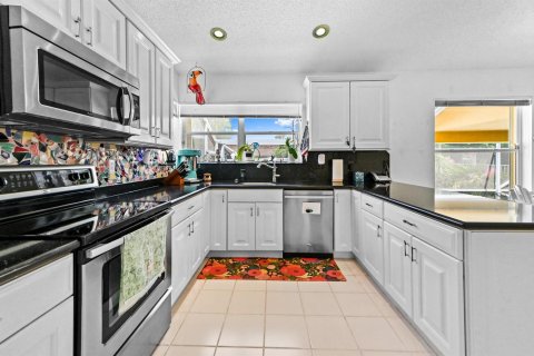 Casa en venta en Lake Worth, Florida, 4 dormitorios, 247.49 m2 № 2192390 - foto 13
