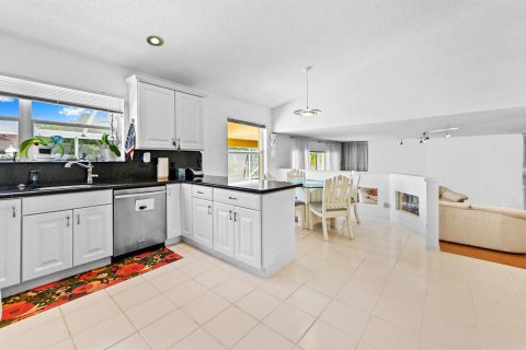 Casa en venta en Lake Worth, Florida, 4 dormitorios, 247.49 m2 № 2192390 - foto 11