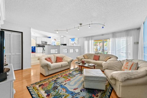 Casa en venta en Lake Worth, Florida, 4 dormitorios, 247.49 m2 № 2192390 - foto 15