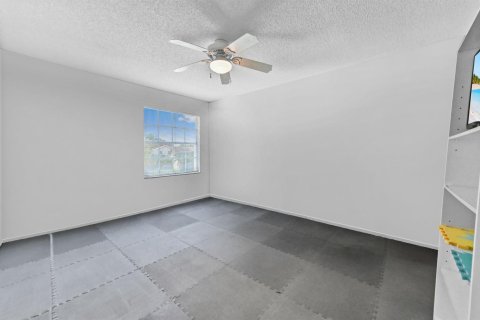 Casa en venta en Lake Worth, Florida, 4 dormitorios, 247.49 m2 № 2192390 - foto 30
