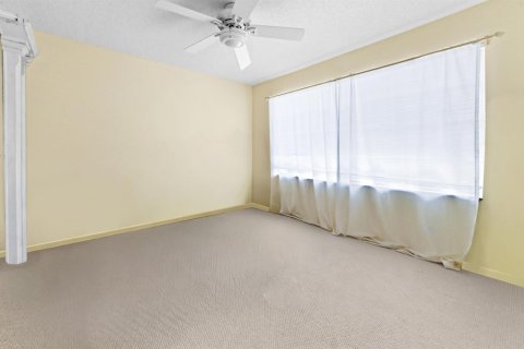 Casa en venta en Lake Worth, Florida, 4 dormitorios, 247.49 m2 № 2192390 - foto 28