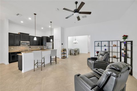 House in Riverview, Florida 4 bedrooms, 224.45 sq.m. № 1565510 - photo 4