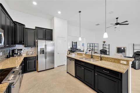 House in Riverview, Florida 4 bedrooms, 224.45 sq.m. № 1565510 - photo 30