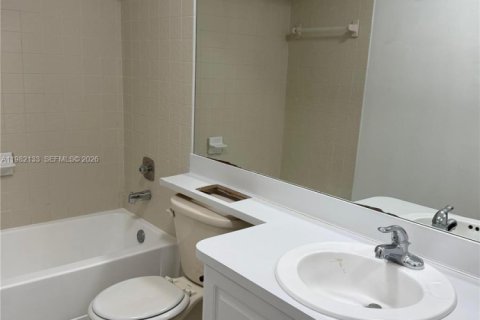 Купить виллу или дом в Майами, Флорида 2 спальни, 117.15м2, № 2047128 - фото 14