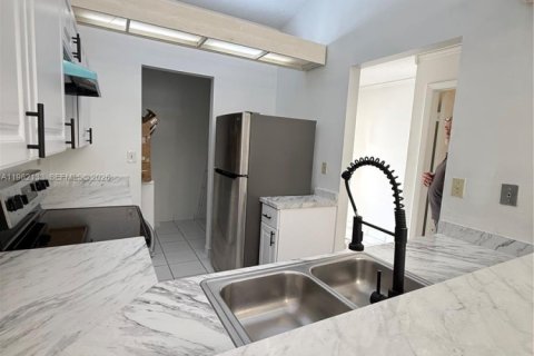 Купить виллу или дом в Майами, Флорида 2 спальни, 117.15м2, № 2047128 - фото 4