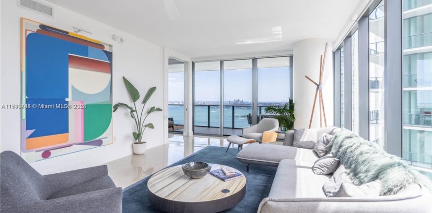 Condo à Miami, Floride, 4 chambres № 1695871
