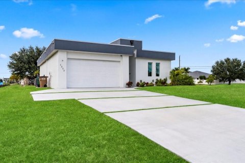 Villa ou maison à vendre à Cape Coral, Floride: 3 chambres, 141.86 m2 № 2040408 - photo 25