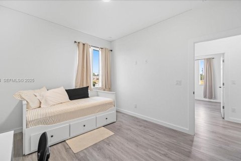 Villa ou maison à vendre à Cape Coral, Floride: 3 chambres, 141.86 m2 № 2040408 - photo 8