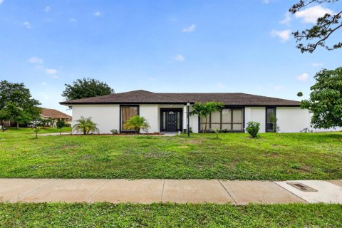 House in Haverhill, Florida 4 bedrooms, 189.8 sq.m. № 2245687