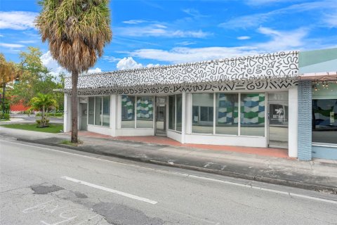 Propiedad comercial en venta en Fort Lauderdale, Florida № 1893225 - foto 4
