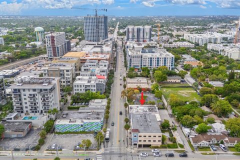 Propiedad comercial en venta en Fort Lauderdale, Florida № 1893225 - foto 15