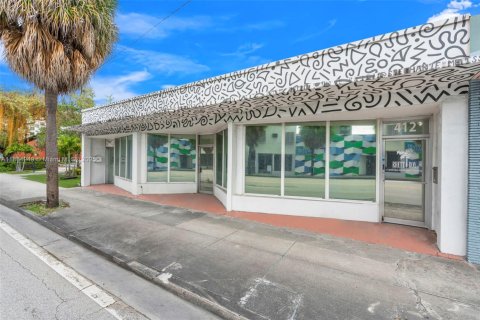 Propiedad comercial en venta en Fort Lauderdale, Florida № 1893225 - foto 3