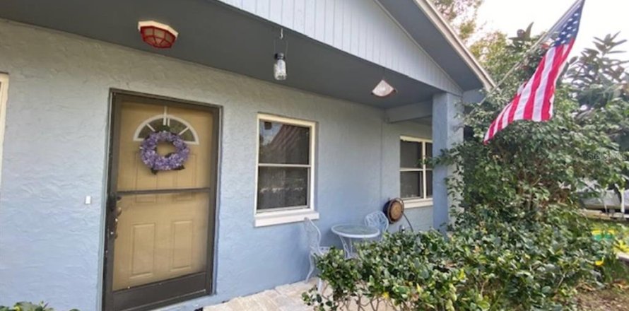 Casa en Palm Harbor, Florida 3 dormitorios, 130.81 m2 № 1869365