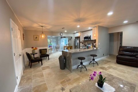 Casa en alquiler en Palm Harbor, Florida, 3 dormitorios, 130.81 m2 № 1869365 - foto 4