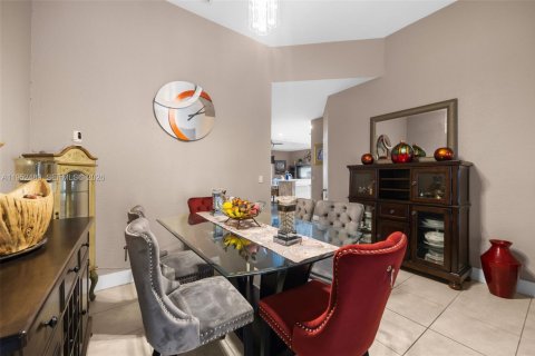 Villa ou maison à vendre à Homestead, Floride: 4 chambres, 181.44 m2 № 2008480 - photo 9