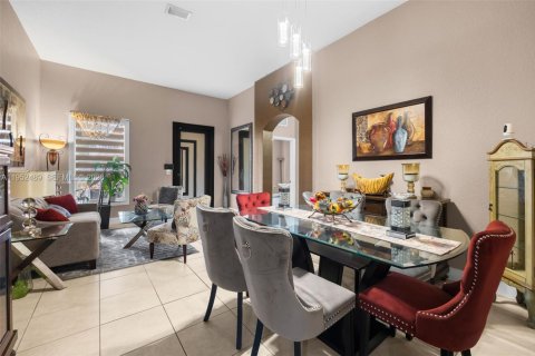 Villa ou maison à vendre à Homestead, Floride: 4 chambres, 181.44 m2 № 2008480 - photo 10