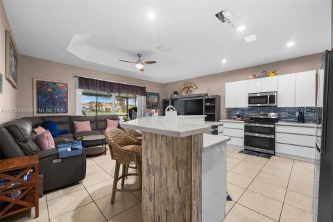 Villa ou maison à vendre à Homestead, Floride: 4 chambres, 181.44 m2 № 2008480 - photo 12