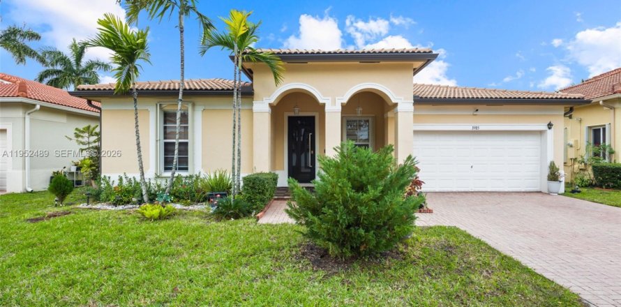 Villa ou maison à Homestead, Floride 4 chambres, 181.44 m2 № 2008480